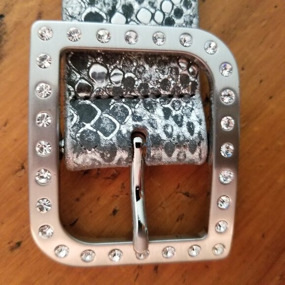 Canterbury Golf Genuine Leather Belt, Size L, Silver Rhinestone Metallic Reptile - Picture 10 of 12